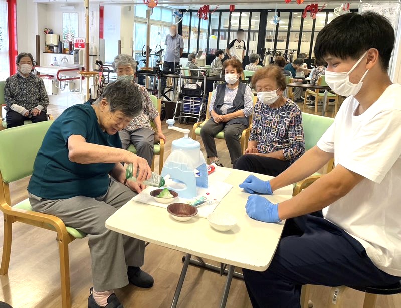 保護中: 夏にかき氷を作って食べました｜体育学部